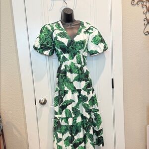 Stylehouse Leaf Print Maxi Dress in Green and White